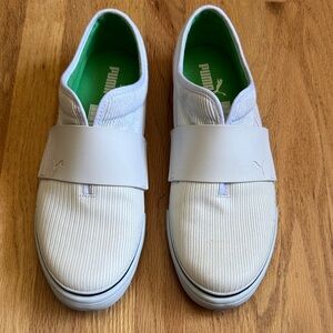 Vintage Puma White Slip-On Sneakers with Green Insole